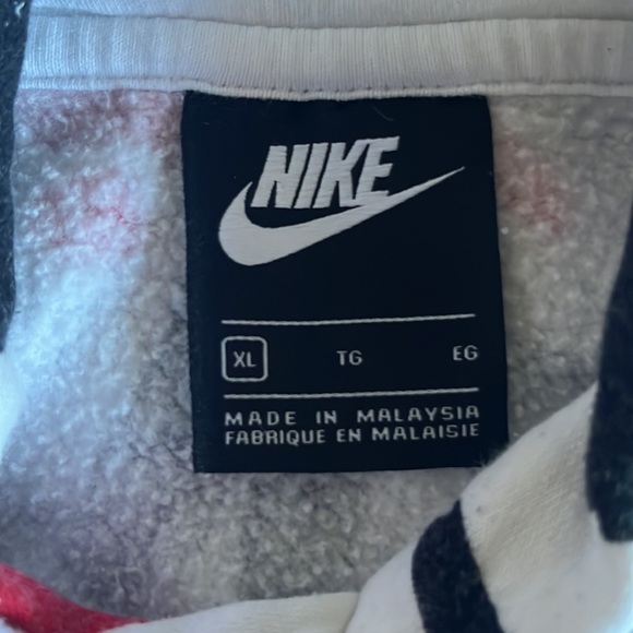 Nike Hoodie - Picture 3 of 4